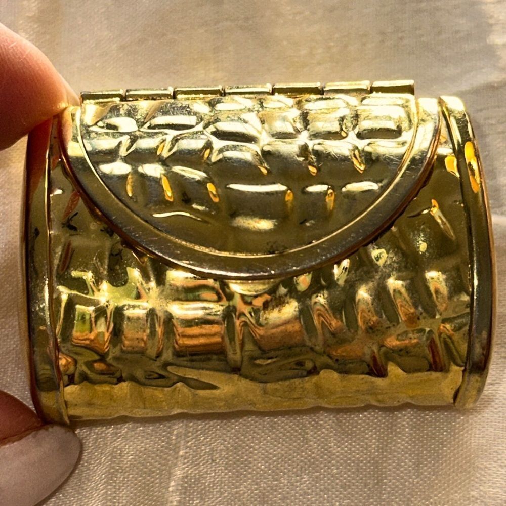 Small alligator look gold hinge top trinket box that looks like a clutch purse